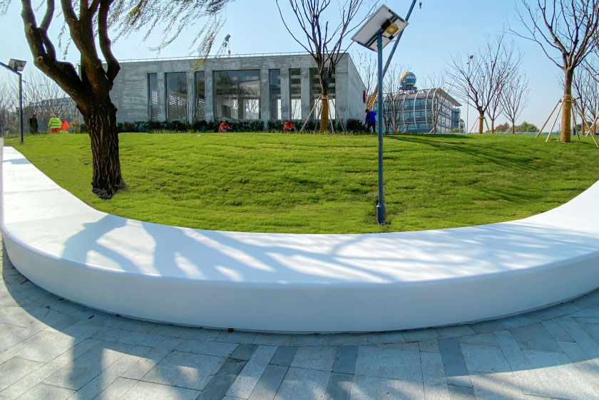 上海莲花南路异形混凝土景观坐凳座椅