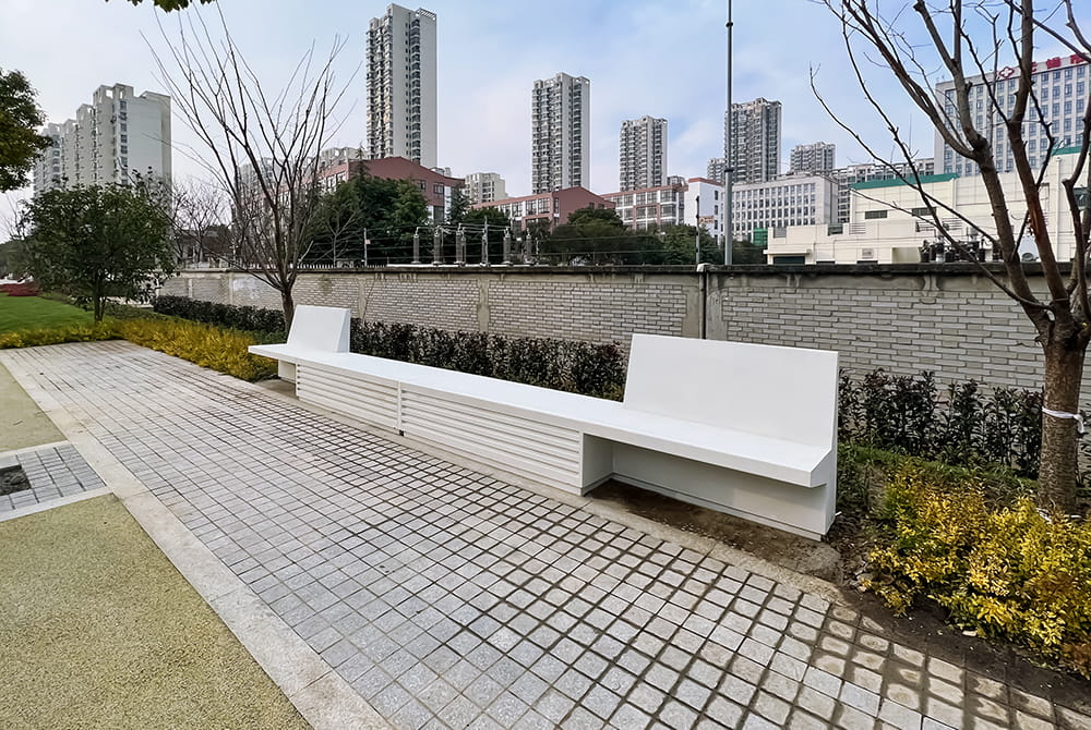 无锡新园路异形左右靠背坐凳